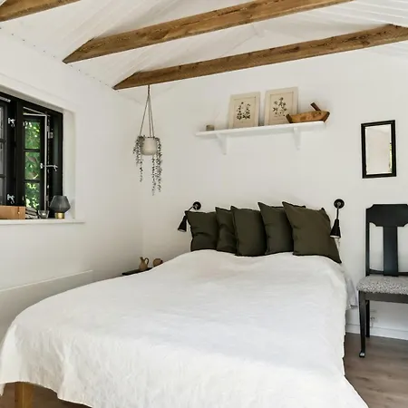 Scandinavian Bohemian On Protected Land Feriehus *